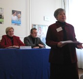 Mme Magali Xavier, infirmière dans un service de gérontologie Mme Magali Xavier, infirmière dans un service de gérontologie