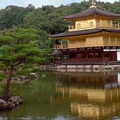 Au Japon, les parents âgés sont pris en charge par des réseaux associatifs Au Japon, les parents âgés sont pris en charge par des réseaux associatifs