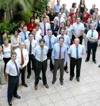 Cadeau de départ à la retraite : un livre hommage offert par l'entreprise à son salarié Cadeau de départ à la retraite : un livre hommage offert par l'entreprise à son salarié