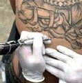 Une octogénaire se fait tatouer pour ne pas être réanimée en cas d’incapacité Une octogénaire se fait tatouer pour ne pas être réanimée en cas d’incapacité