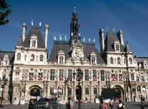 Paris déclenche le niveau 2 du Plan canicule et active sa plate forme d’appel pour personnes âgées Paris déclenche le niveau 2 du Plan canicule et active sa plate forme d’appel pour personnes âgées