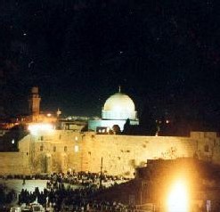 En Israël, un frère et une soeur séparés par le régime nazi se retrouvent 65 ans après En Israël, un frère et une soeur séparés par le régime nazi se retrouvent 65 ans après