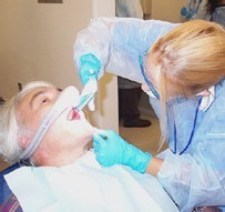 L'orthodontie permet de nos jours des interventions réalisées à des âges de plus en plus tardifs L'orthodontie permet de nos jours des interventions réalisées à des âges de plus en plus tardifs
