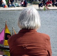 Le collectif 'Combattre l'isolement' a mèné une grande enquête sur la solitude des aînés Le collectif 'Combattre l'isolement' a mèné une grande enquête sur la solitude des aînés