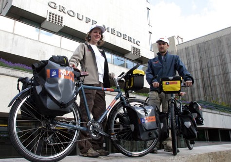 Aieulsdailleurs.org : deux jeunes réalisent un tour du monde à vélo à la découverte des seniors Aieulsdailleurs.org : deux jeunes réalisent un tour du monde à vélo à la découverte des seniors