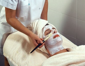 Le centre Mélusine de La Roche Posay lance un concept unique en France pour lutter contre le vieillissement de la peau. Le centre Mélusine de La Roche Posay lance un concept unique en France pour lutter contre le vieillissement de la peau.
