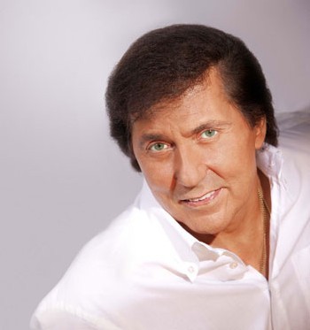 Frank Michael : « Les couleurs de sa vie », le DVD de l’extraordinaire parcours du chanteur Frank Michael : « Les couleurs de sa vie », le DVD de l’extraordinaire parcours du chanteur