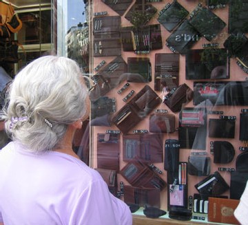 Marché des seniors : les industriels rivalisent d’inventivité pour séduire cette nouvelle cible Marché des seniors : les industriels rivalisent d’inventivité pour séduire cette nouvelle cible