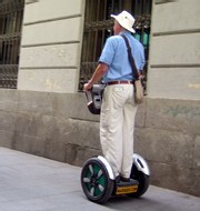 Mieux appréhender les comportements des touristes seniors allemands, belges et britanniques Mieux appréhender les comportements des touristes seniors allemands, belges et britanniques
