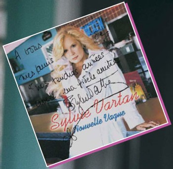 Avec Nouvelle Vague, Sylvie Vartan surfe sur la vague yé-yé Avec Nouvelle Vague, Sylvie Vartan surfe sur la vague yé-yé