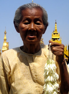 Myanmar : des seniors en difficulté après le passage du cyclone Nargis