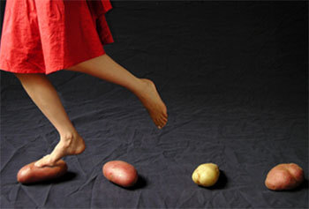 Un temps à deux pattes : un spectacle où les seniors sont les héros et où le temps se fait prendre... Un temps à deux pattes : un spectacle où les seniors sont les héros et où le temps se fait prendre...