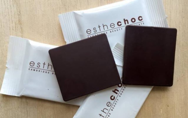 Esthechoc : la carré de chocolat anti-âge Esthechoc : la carré de chocolat anti-âge