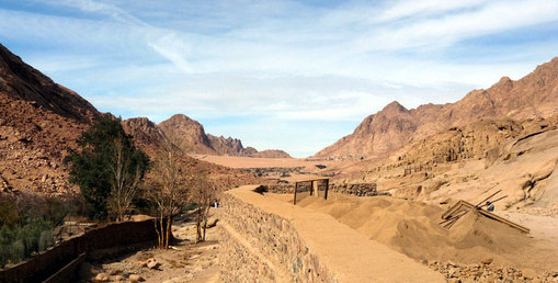 Vue du Sinaï, copyright Senioractu.com Vue du Sinaï, copyright Senioractu.com