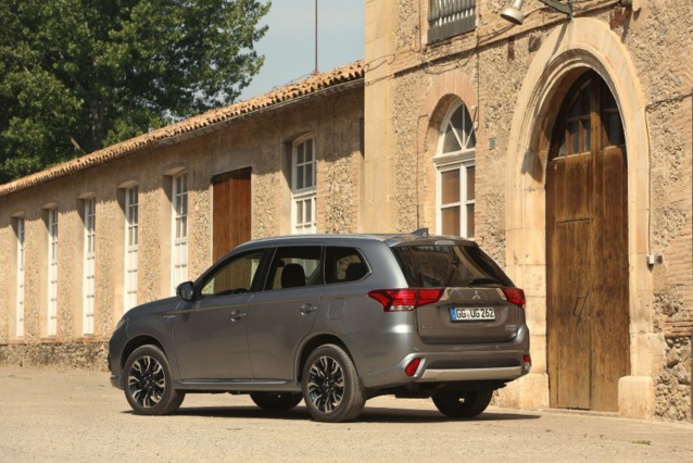 Outlander PHEV Mitsubishi Outlander PHEV Mitsubishi