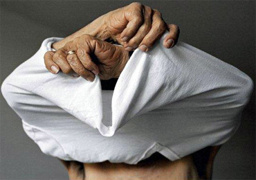 La maladie d’Alzheimer à travers les yeux de l’amour : exposition de photos de Judith Fox à Paris La maladie d’Alzheimer à travers les yeux de l’amour : exposition de photos de Judith Fox à Paris