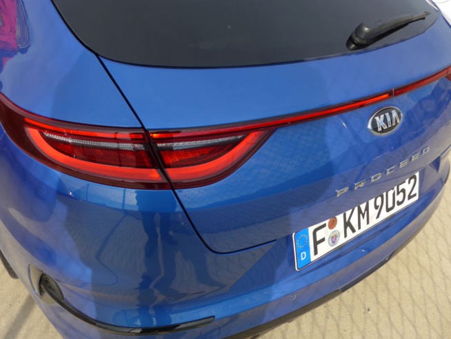 Kia Proceed