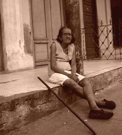 Les petits frères des pauvres luttent contre la maltraitance des personnes âgées Les petits frères des pauvres luttent contre la maltraitance des personnes âgées