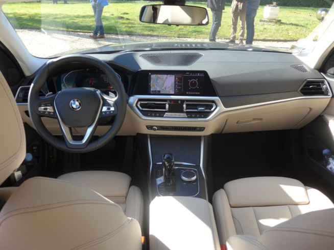 BMW Série 3 330 i BMW Série 3 330 i