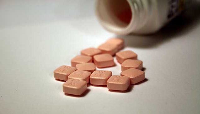 Ménopause : pour une chevelure pleine de vitalité et d’éclat malgré les changements hormonaux… Ménopause : pour une chevelure pleine de vitalité et d’éclat malgré les changements hormonaux…