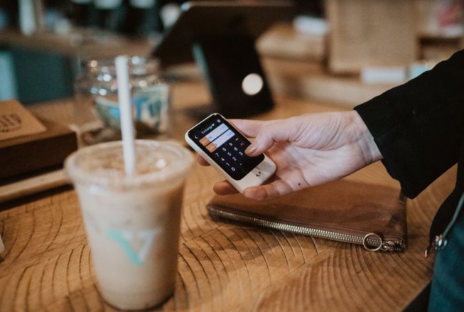 Le nouveau traducteur Pocketalk arrive en France Le nouveau traducteur Pocketalk arrive en France