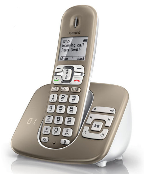 Philips : des téléphones « ultrasimples » aux touches « ultra-larges » pour les seniors