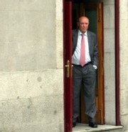 Réforme des retraites : il faudrait travailler plus longtemps et revoir les régimes spéciaux Réforme des retraites : il faudrait travailler plus longtemps et revoir les régimes spéciaux