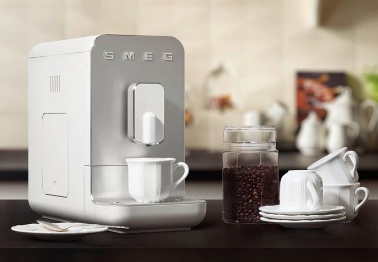 SMEG : avec cette machine à café, vous allez laisser tomber les capsules