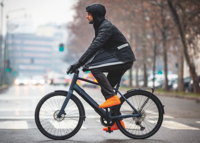 Tucano Urbano : la veste de vélo qui se transforme en tablier couvre-jambes Tucano Urbano : la veste de vélo qui se transforme en tablier couvre-jambes