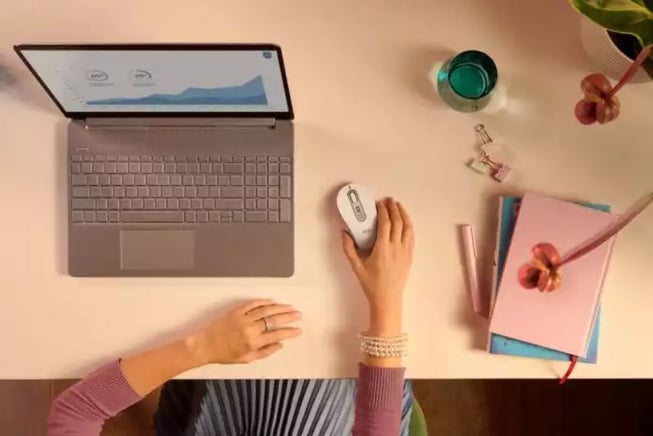 Logitech dévoile la Signature M650, une souris ambidextre Logitech dévoile la Signature M650, une souris ambidextre