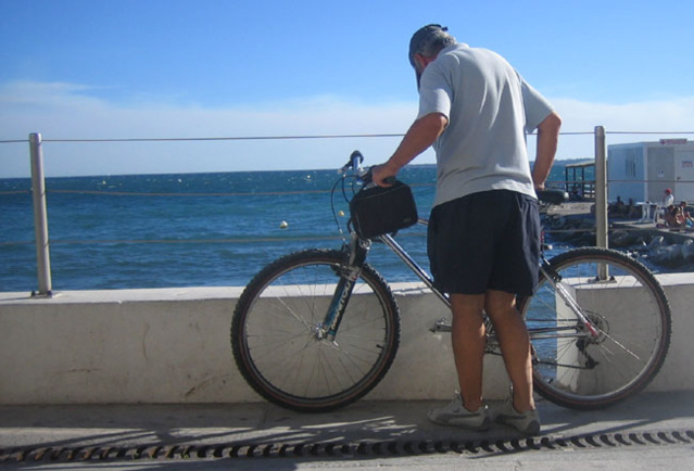 A vos marques… Santé, Bougez ! Des ateliers bienfaits de l’activité physique pour les seniors A vos marques… Santé, Bougez ! Des ateliers bienfaits de l’activité physique pour les seniors