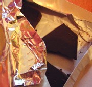 Réduire la tension artérielle sans prendre de kilos avec deux carrés de chocolat noir par jour Réduire la tension artérielle sans prendre de kilos avec deux carrés de chocolat noir par jour