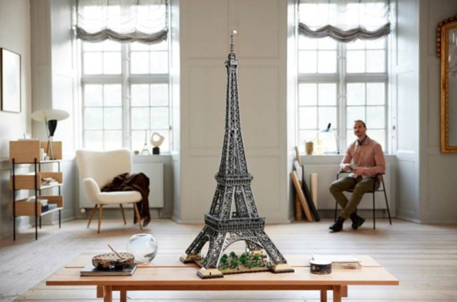 La Tour Eiffel en 10.001 briques, le plus grand -et le plus haut- set de Lego jamais créé