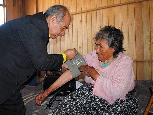 Pérou : Cahuana Gutierrez, elle touche sa première retraite à l'âge de 118 ans Pérou : Cahuana Gutierrez, elle touche sa première retraite à l'âge de 118 ans