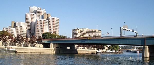 Boulogne-Billancourt : un octogénaire tue sa femme à l'hôpital et se suicide Boulogne-Billancourt : un octogénaire tue sa femme à l'hôpital et se suicide