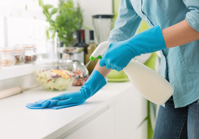 Produit ménager ©Shutterstock