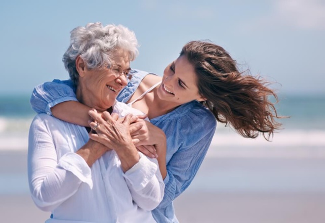 Favoriser l'intergénérationnel en vacances ©Shutterstock