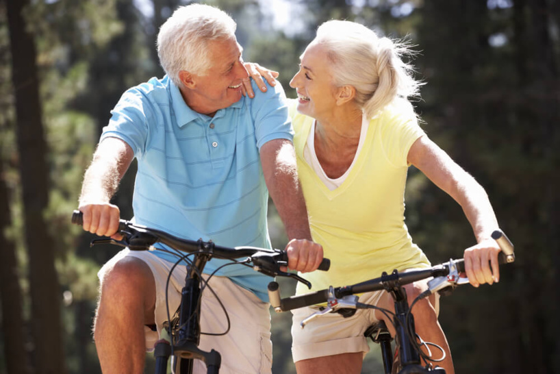 seniors à vélo ©Shutterstock seniors à vélo ©Shutterstock