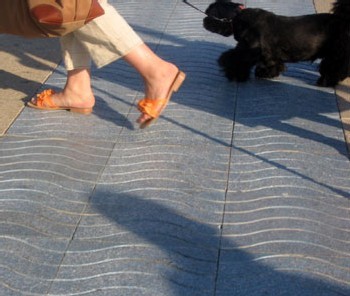Réapprendre à marcher grâce à la musique et éviter les chutes… Réapprendre à marcher grâce à la musique et éviter les chutes…