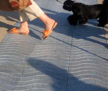 Réapprendre à marcher grâce à la musique et éviter les chutes…