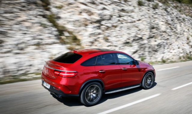 Le GLE Coupé est une réponse au X6 de BMW.