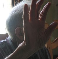 Maltraitance financière : vente forcée, escroquerie, héritage détournée,… La Fiapa dénonce ! Maltraitance financière : vente forcée, escroquerie, héritage détournée,… La Fiapa dénonce !