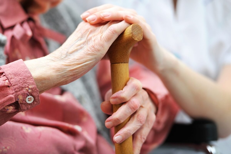 Ma Solution Sénior : le guide personnalisé pour trouver un EHPAD, une résidence Sénior ou une aide à domicile