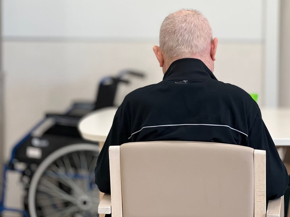 Un homme âgé en perte d'autonomie © Davide Chiorazzi/Shutterstock Un homme âgé en perte d'autonomie © Davide Chiorazzi/Shutterstock