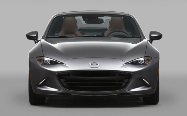 Le Mazda MX-5 RF a été présenté à New York