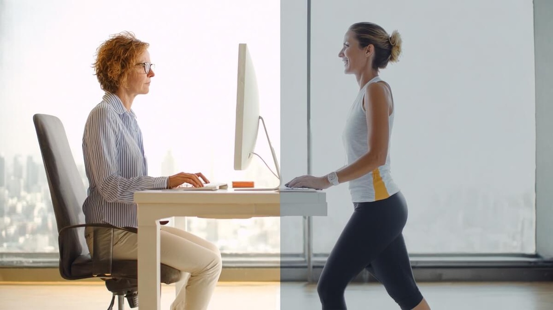 Comparaison entre une femme sédentaire au bureau et la même femme active travaillant debout © SeniorActu