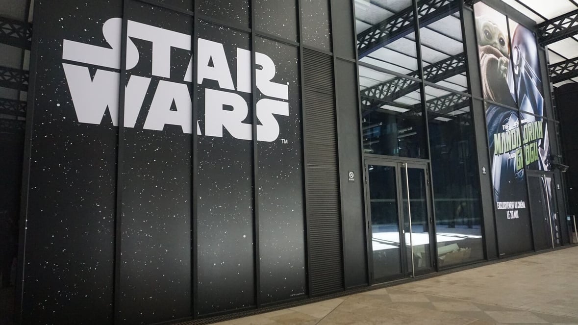 Vue de la façade du Star Wars Store by King Jouet Star Wars © Disney et ses sociétés affiliées. Tous droits réservés. Vue de la façade du Star Wars Store by King Jouet Star Wars © Disney et ses sociétés affiliées. Tous droits réservés.