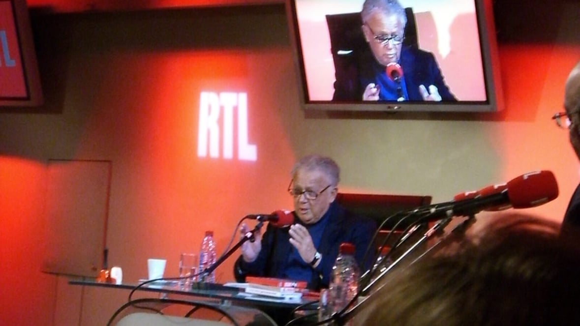 Philippe Bouvard sur le plateau des Grosses Têtes, sur RTL en 2009 © Jérémy-Jean/CC BY-SA 3.0