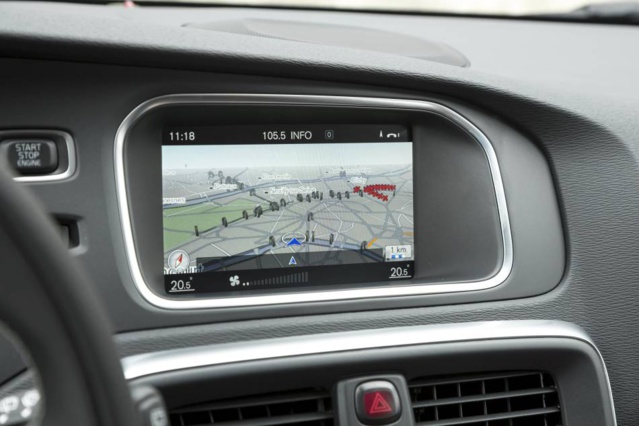 Volvo V40 T3 Geartronic 150ch : une allure modernisée Volvo V40 T3 Geartronic 150ch : une allure modernisée