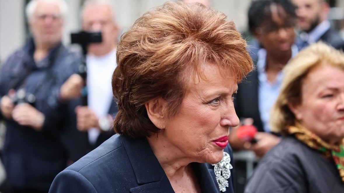 Mme Roselyne Bachelot © Ninotnan / Shutterstock.com Mme Roselyne Bachelot © Ninotnan / Shutterstock.com